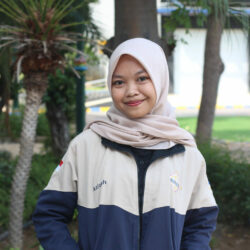 Azizah Dewi Ariyani